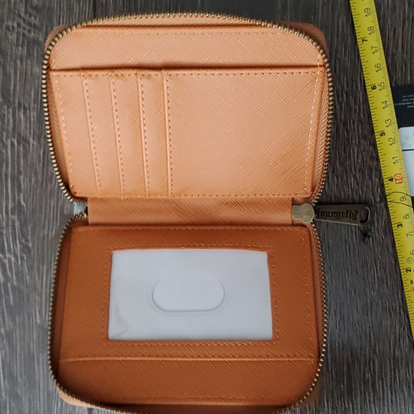 Disney Loungefly Wallet - Dumbo Stripes Brand New - Picture 4 of 9